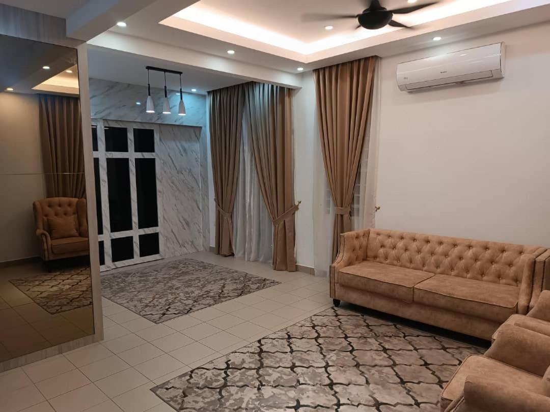 In Homestay Corner Batu Pahat Luaran gambar